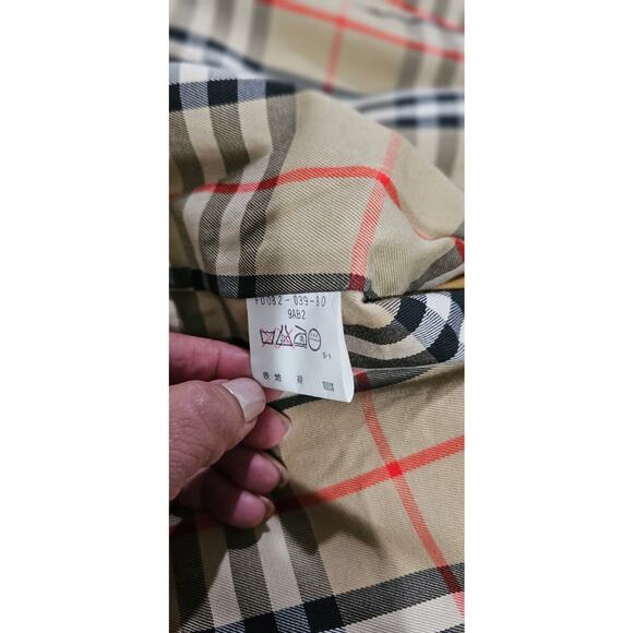Burberry Vintage Belted Trench Coat with Nova Check Lining - Picture 4 of 15